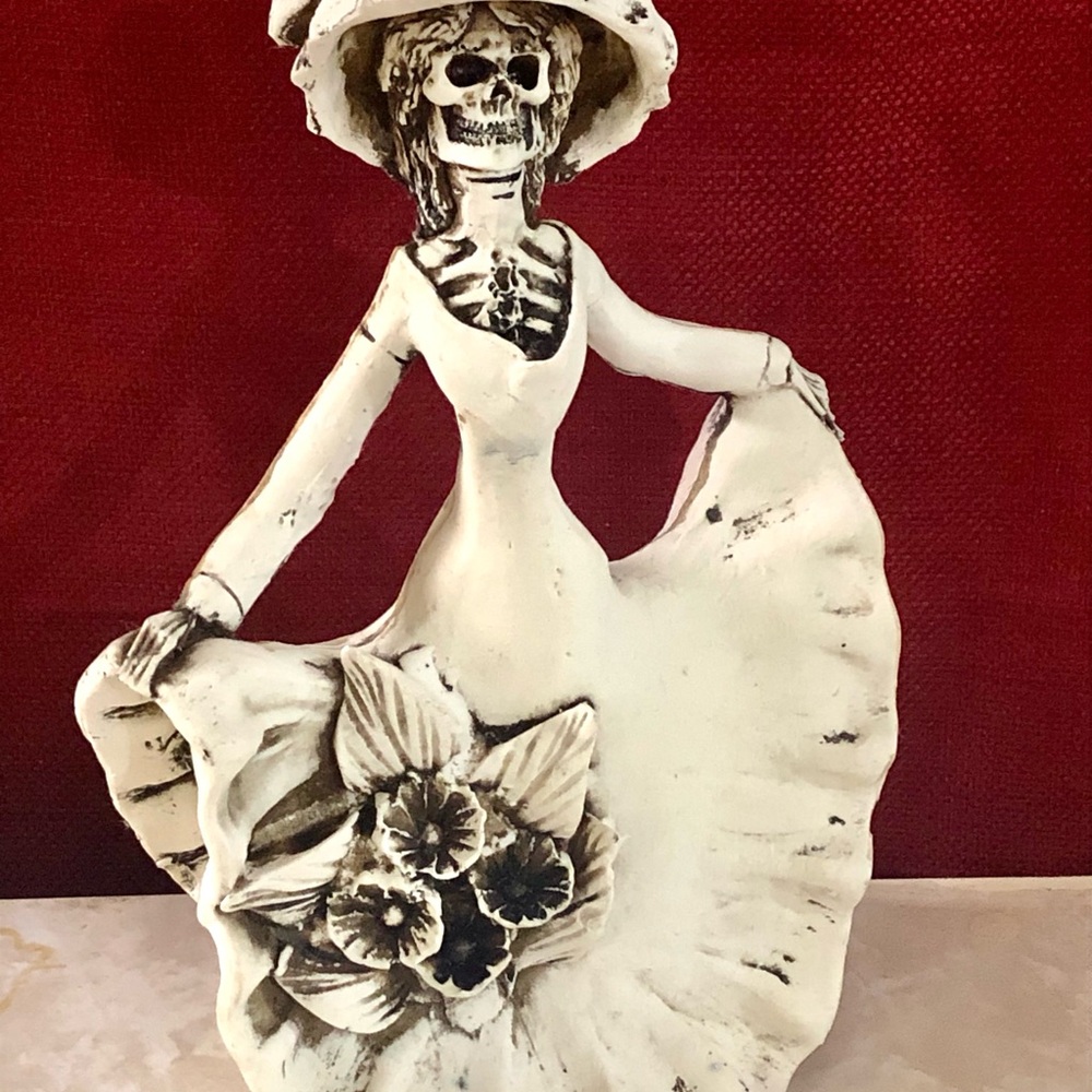 Elegant Dancing Catrina with Floral Hat Skeleton Figurine in Cream